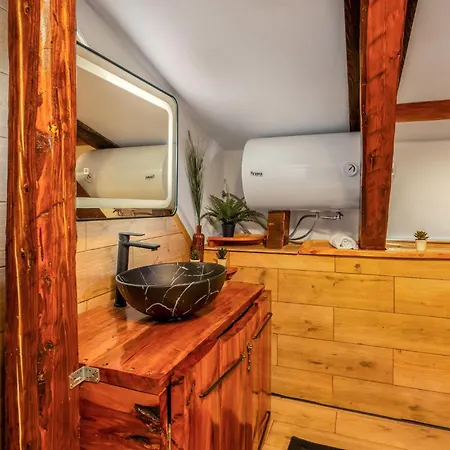 Beautiful In With Sauna بيت للعطل